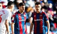 开云官方app入口-西班牙人逆袭莱万特，洛佩兹送助攻