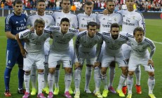 开云下载-赛道与绿茵，当F1年度争冠焦点战遇上乌拉圭关键战突围阿尔及利亚