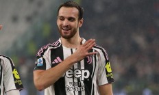 开云体育下载-尤文图斯后卫神秘伤退，球队防线泄漏的简单介绍