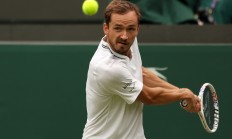 开云体育在线-世界网球队逆转西班牙网球队，梅德韦杰夫绝境逆转的简单介绍