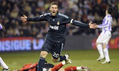 开云下载-阿克状态火热，比利亚雷亚尔防守锁死勒沃库森，黄潜战术完胜药厂