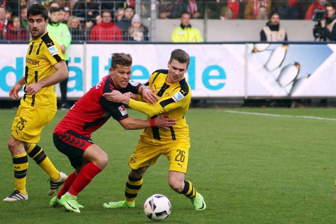 关于兰斯主场战平亚眠,争夺一分的信息 关于兰斯主场战平亚眠,争夺一分的信息