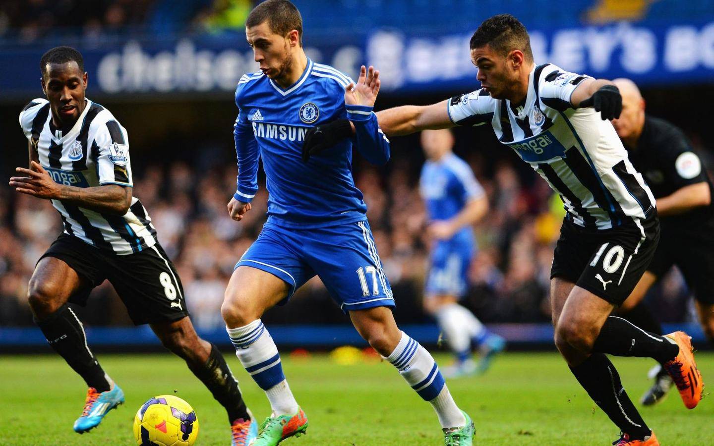 华姆联客场不敌桑德兰,客场遭遇失利的简单介绍 华姆联客场不敌桑德兰,客场遭遇失利的简单介绍