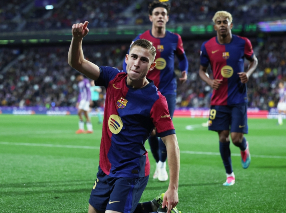 包含塞维利亚主场大胜巴拉多利德，稳固争冠地位的词条