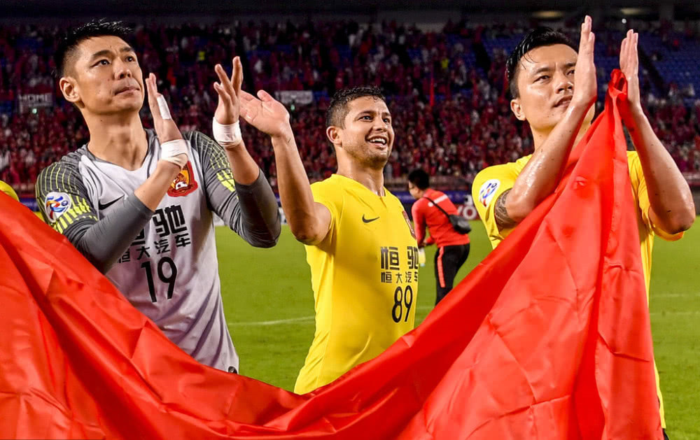 帕蘭德队主场击败托蒙加罗队惊险晋级