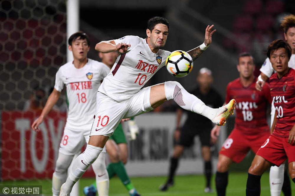 伊朗球队表现出色，跻身八强