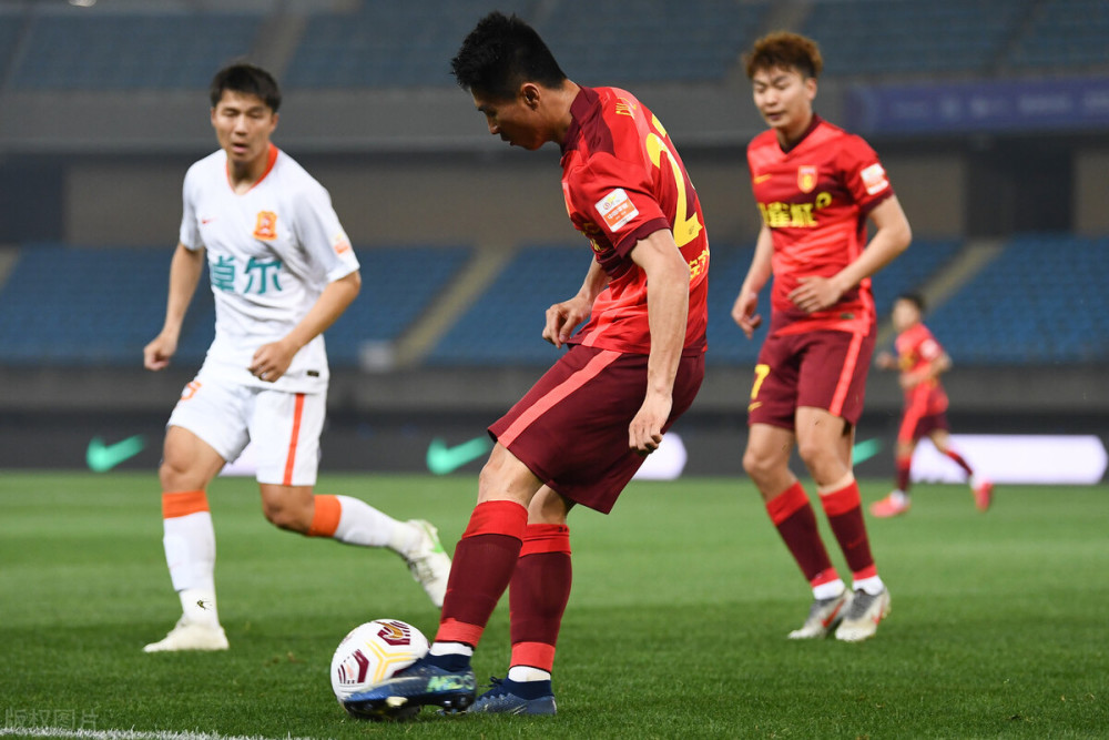 关于临危受命，新援奉献精彩进球铸造胜利！的信息