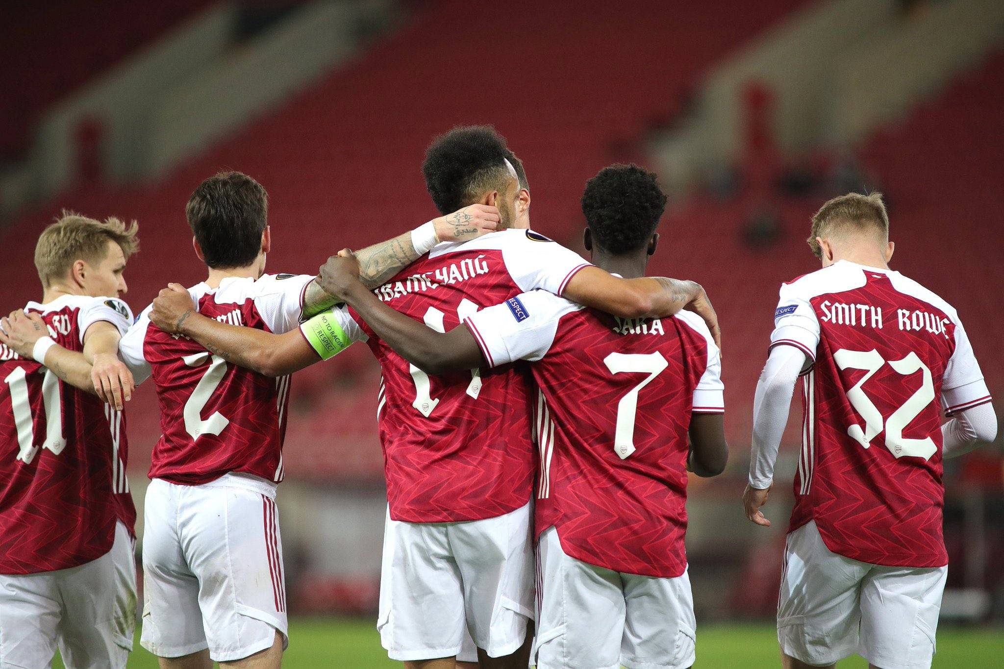 沙尔克客场惊险逆转,赢得关键三分 沙尔克客场惊险逆转,赢得关键三分