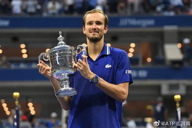 包含法网碾压温网,梅德韦杰夫带队取胜的词条 包含法网碾压温网,梅德韦杰夫带队取胜的词条