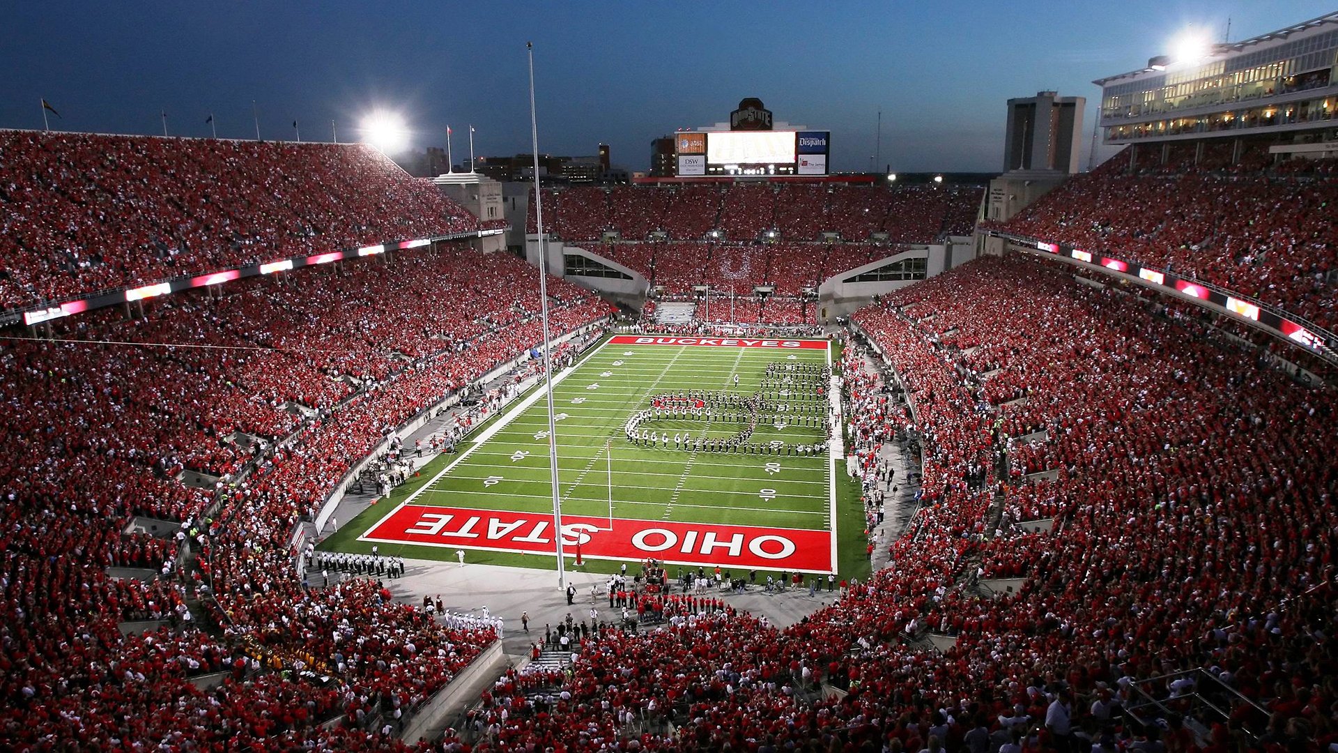 绿茵场外的较量，从梅西的自我证明到中国制造的完胜启示