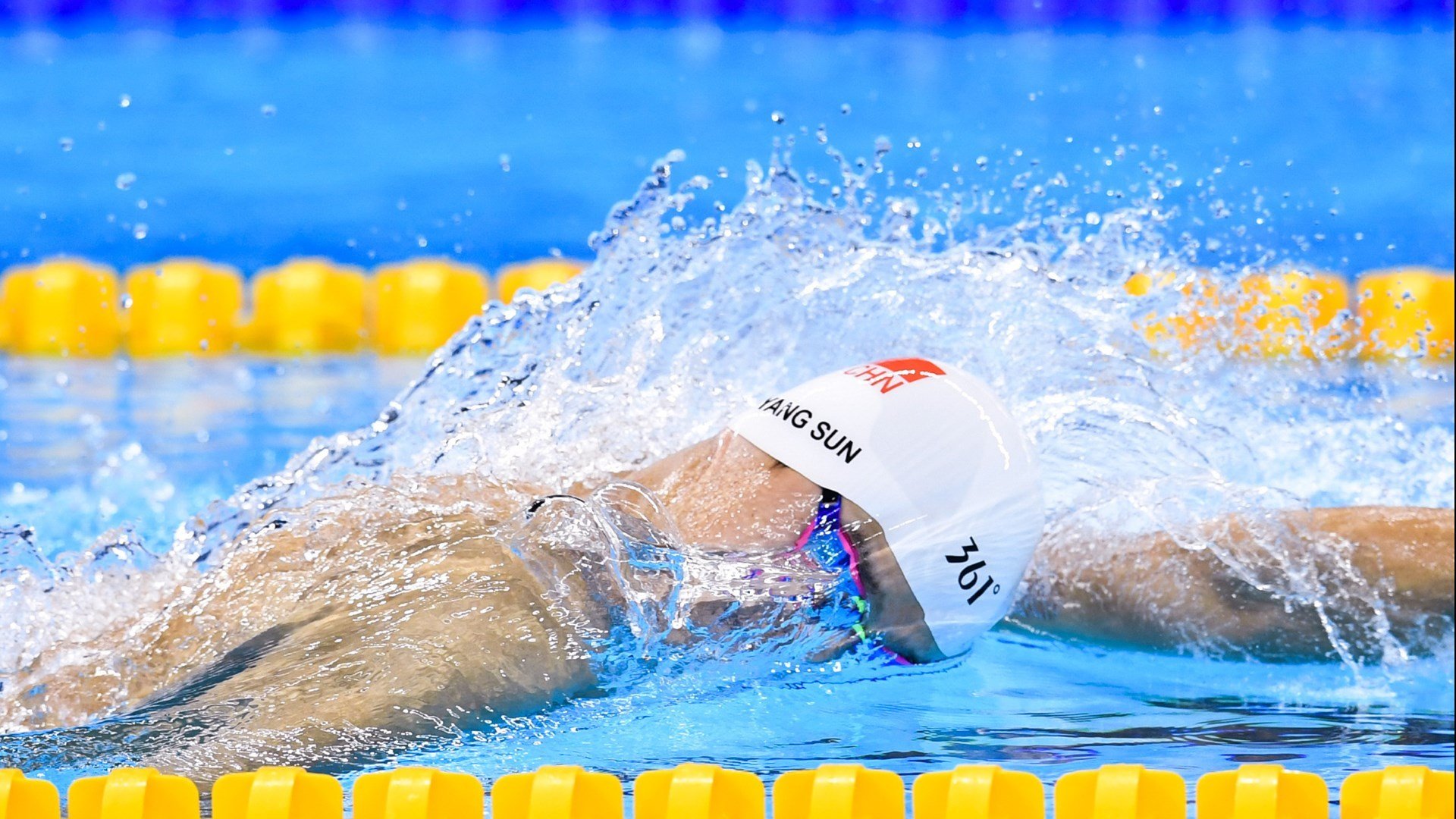 世界排名争夺战之夜,霍勒迪展现巨星价值