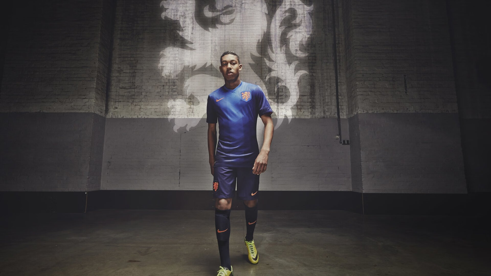 赛道上的交响指挥家,马克西如何成为F1年度争冠之夜的攻防转换核心