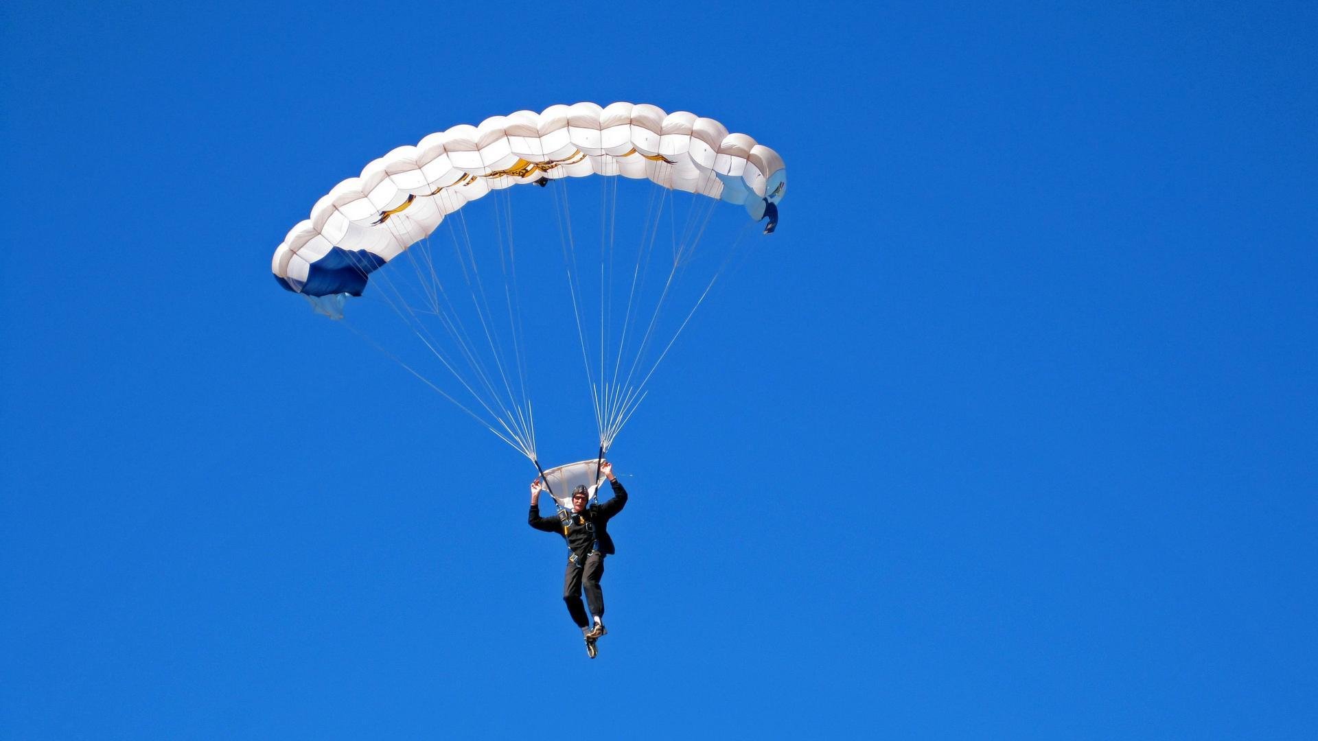 铁血德意志击穿枪手防线，阿拉巴一锤定音定欧冠乾坤